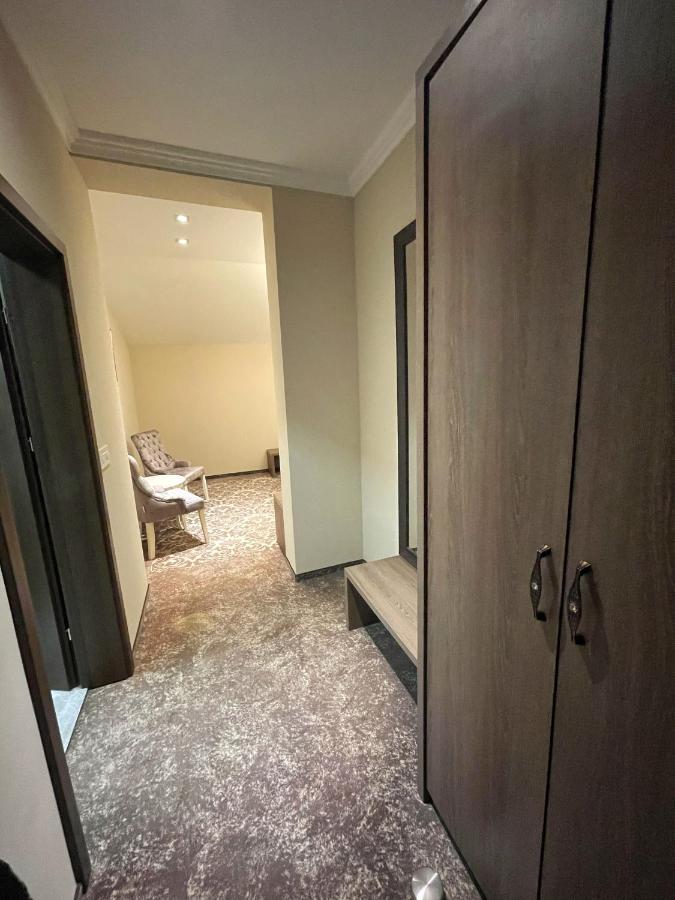 J'Adore Boutique Hotel Лугож Екстериор снимка