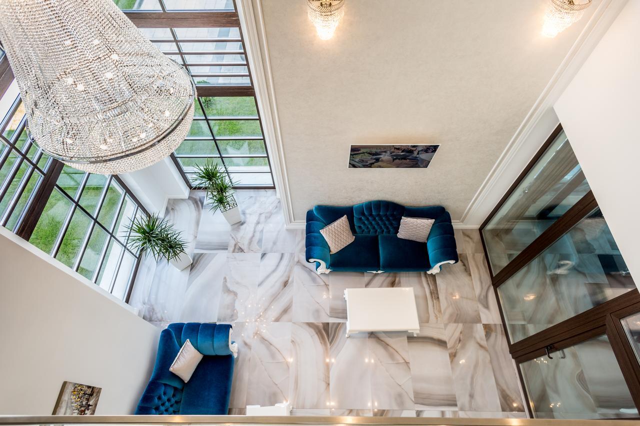 J'Adore Boutique Hotel Лугож Екстериор снимка