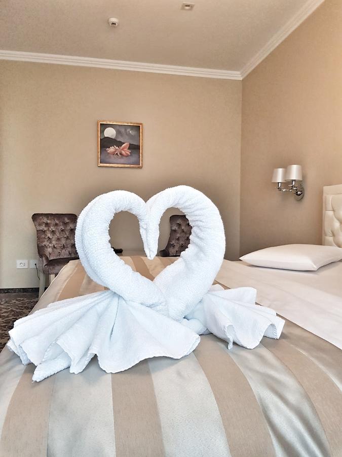 J'Adore Boutique Hotel Лугож Екстериор снимка