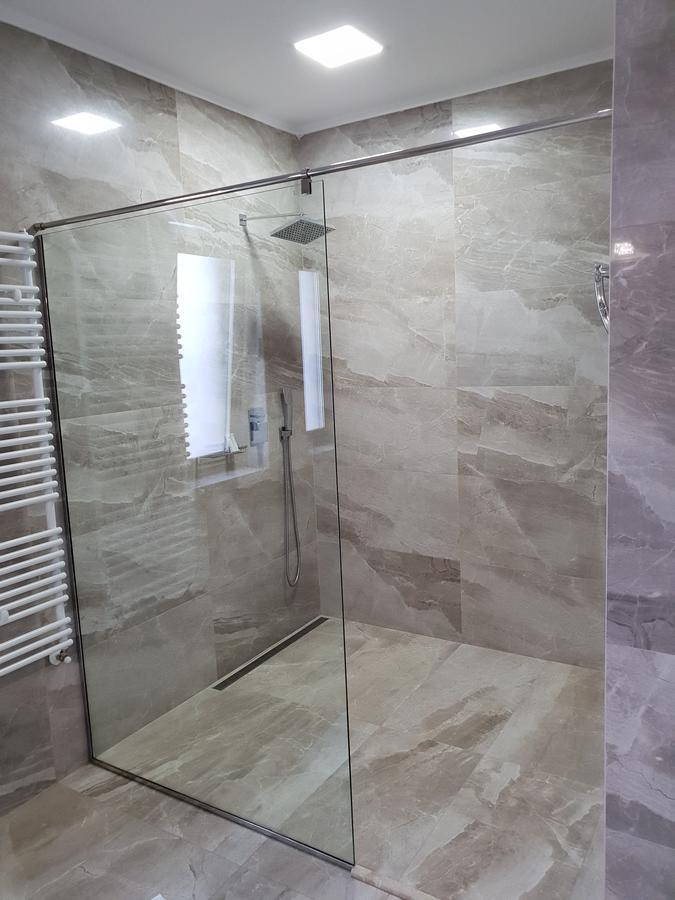 J'Adore Boutique Hotel Лугож Екстериор снимка